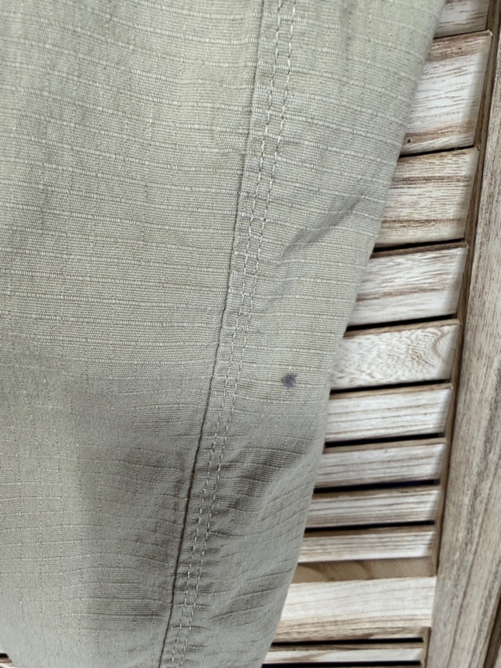WP Weatherproof Men's Casual Khaki Shorts - Classic Summer Staple Size 36 - Picture 6 of 13